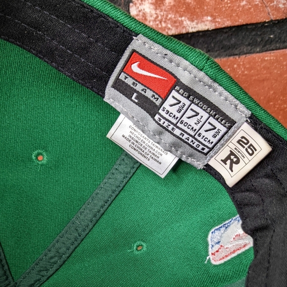 Vintage Nike Boston Celtics Hat Baseball Cap Flex Fitted L Large 7⅜ 7½ 7⅝ VTG Bk - Picture 5 of 7